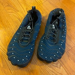 NWOT. Dark Blue Seekway Water Shoes, Men’s size 41 (10.5; fit more like a 9.5).